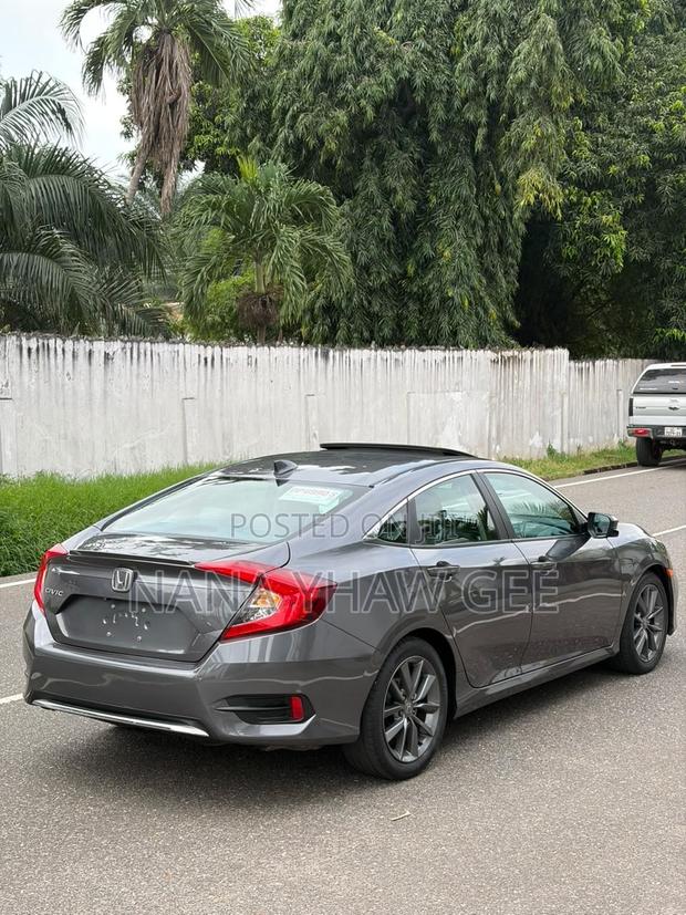 Honda Civic EX-L Sedan 2019 Gray