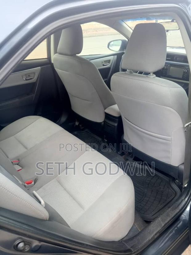 Toyota Corolla LE 4dr Sedan (1.8L 4cyl CVT) 2015 Blue