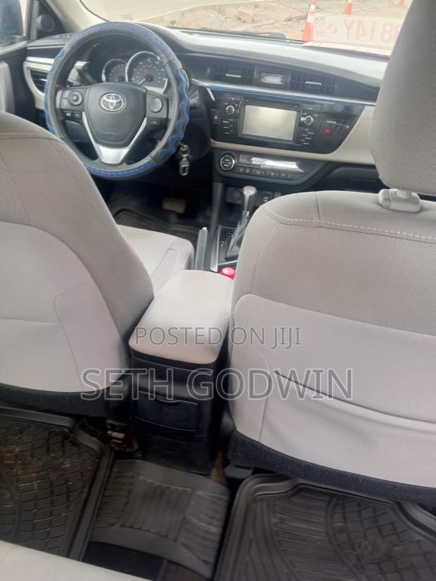 Toyota Corolla LE 4dr Sedan (1.8L 4cyl CVT) 2015 Blue