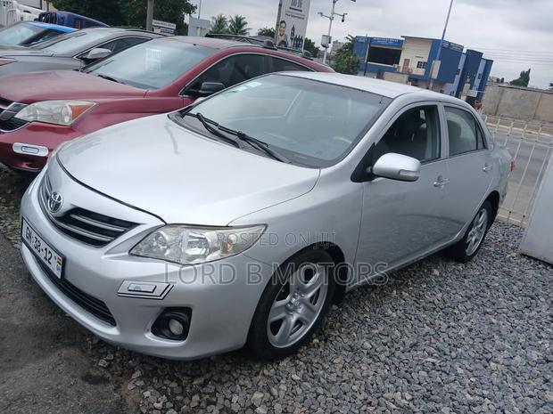 Toyota Corolla 2012 Silver