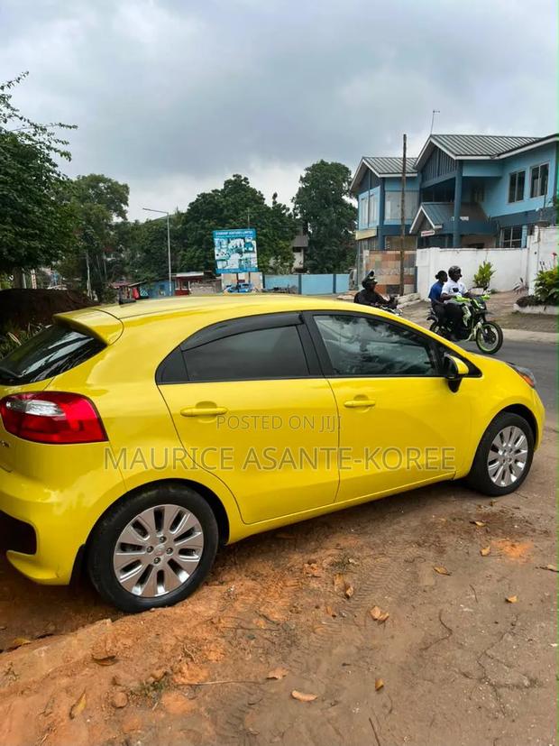 Kia Rio 2016 Yellow