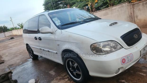 Kia Carnival 2.9 CRDi EX Automatic 2005 White