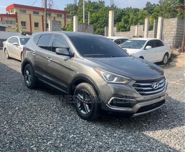 Hyundai Santa Fe 2017 Gray