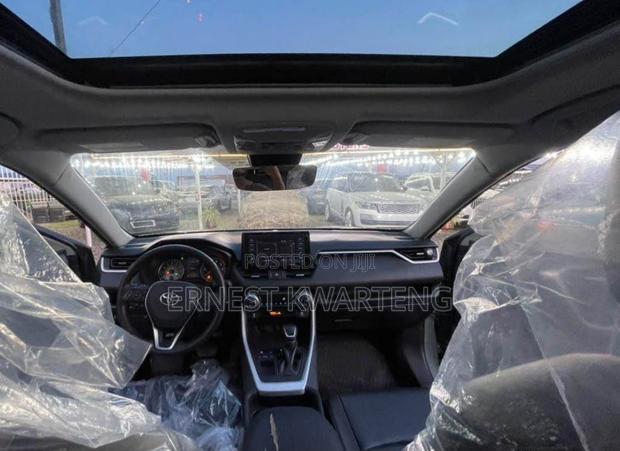 Toyota RAV4 XLE Premium AWD 2020 Blue