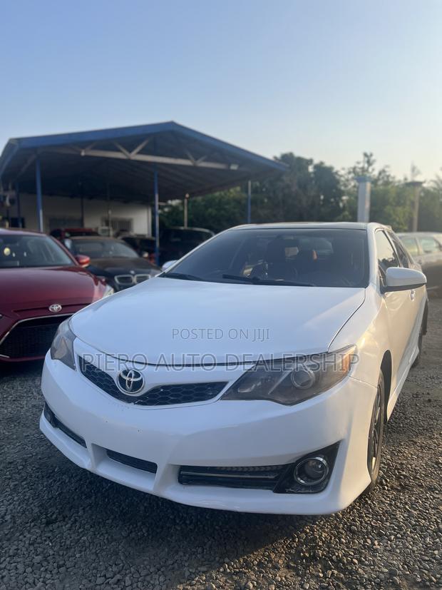 Toyota Camry 2014 White