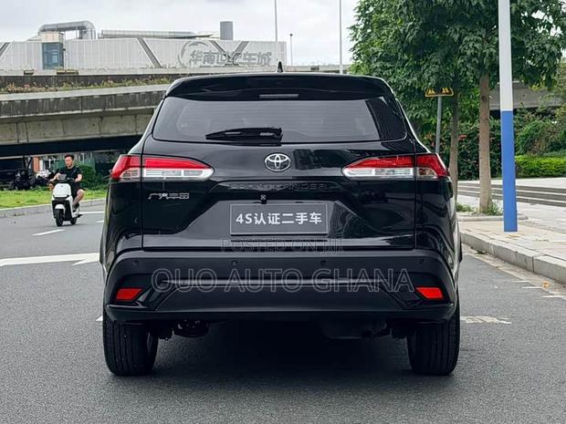Toyota Frontlander 2023 Black