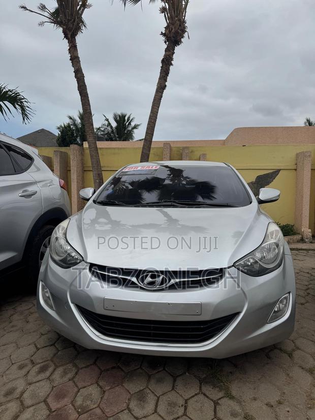 Hyundai Avante 2013 Silver
