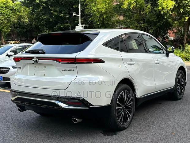 Toyota Venza 2023 White