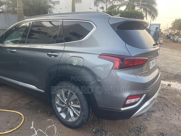 Hyundai Santa Fe Limited 2.0T FWD 2019 Gray