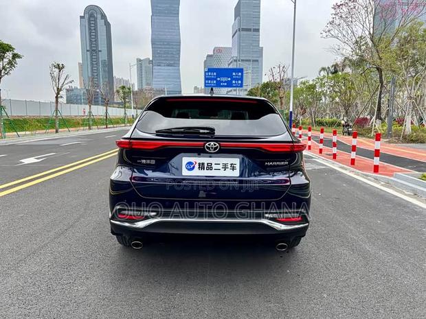 Toyota Harrier 2022 Blue