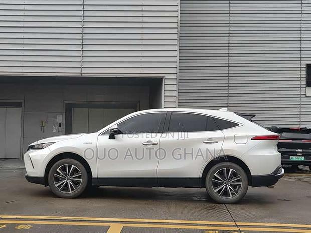Toyota Harrier 2023 White