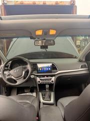 Hyundai Avante 2017 Blue for sale