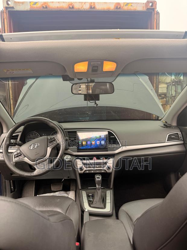 Hyundai Avante 2017 Blue