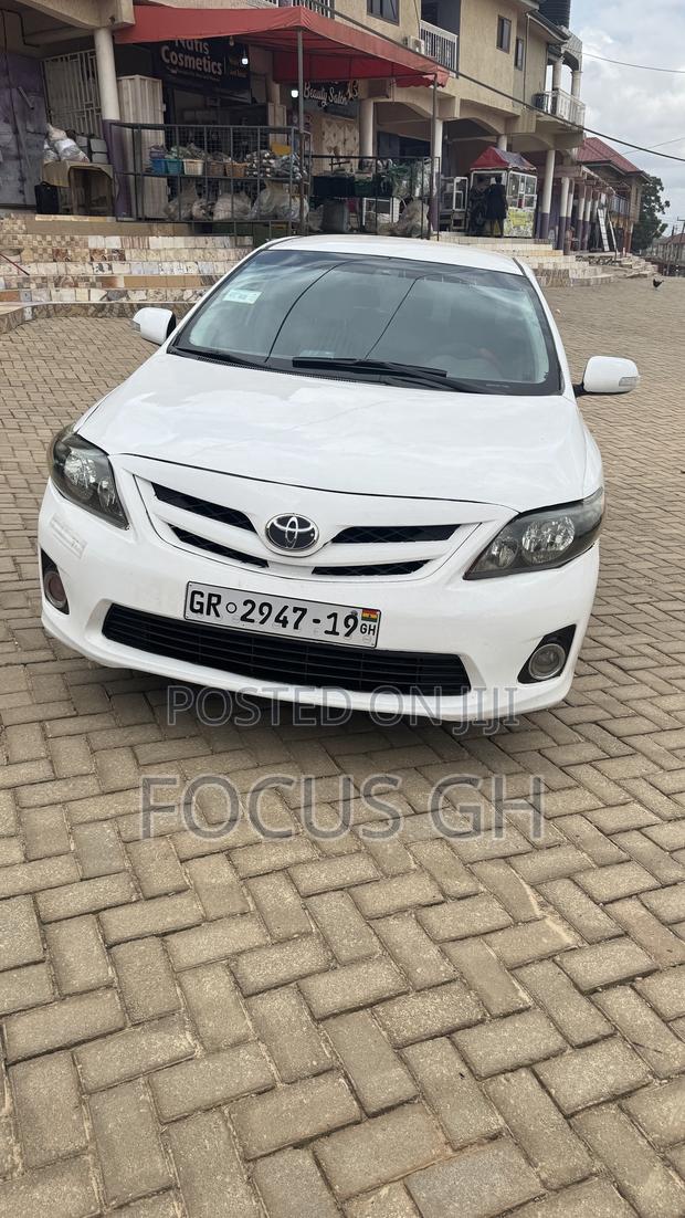 Toyota Corolla LE 4dr Sedan (1.8L 4cyl 4A) 2010 White