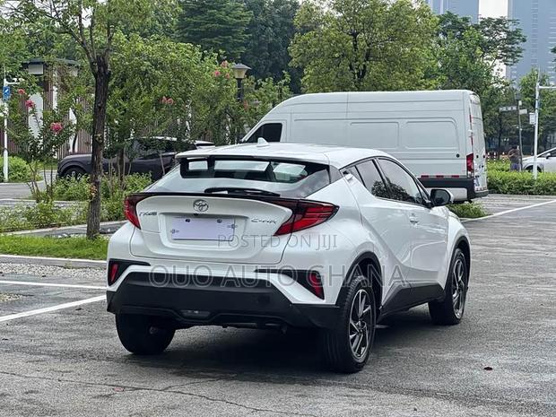 Toyota C-HR 2021 White