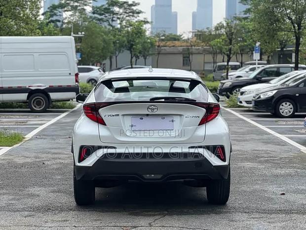 Toyota C-HR 2021 White