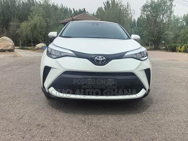 Toyota C-HR 2023 White