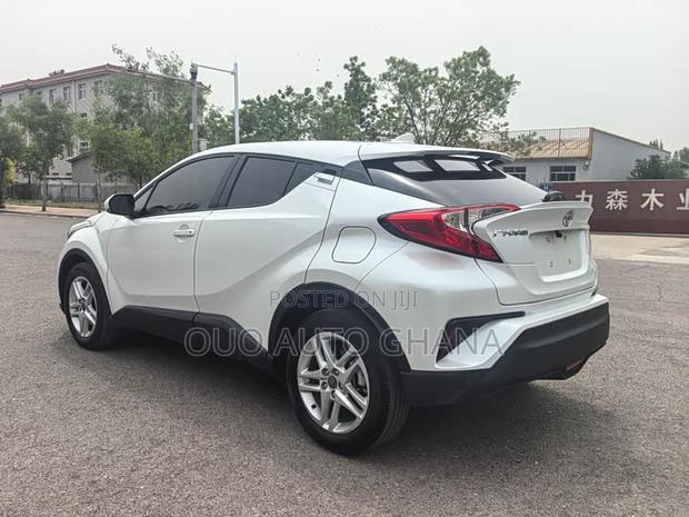 Toyota C-HR 2023 White