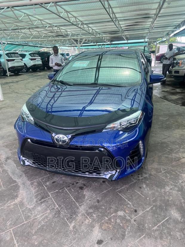 Toyota Corolla SE Special Edition 4dr Sedan (1.8L 4cyl CVT) 2017 Blue