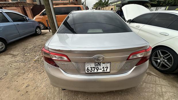 Toyota Camry SE 4dr Sedan (2.5L 4cyl 6A) 2014 Silver
