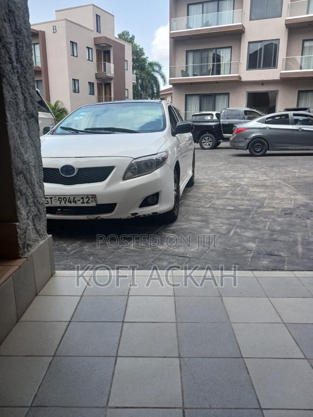 Toyota Corolla 2010 White