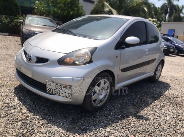 Toyota Aygo 1.0 5-Door 2010 Silver