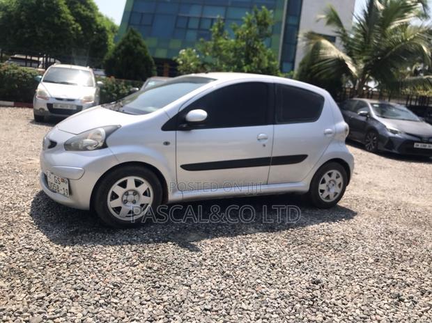 Toyota Aygo 1.0 5-Door 2010 Silver