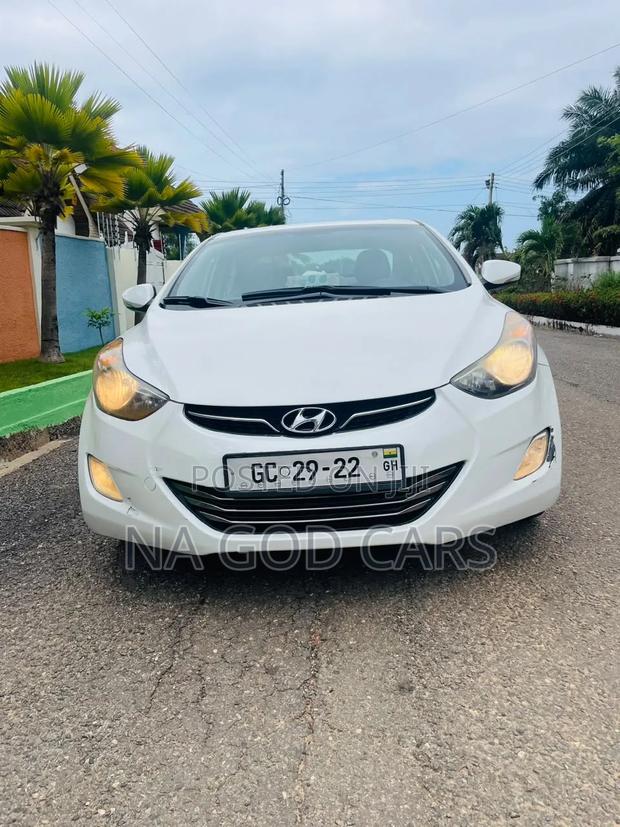 Hyundai Elantra Limited Sedan FWD (1.8L 4cyl 6A) 2013 White