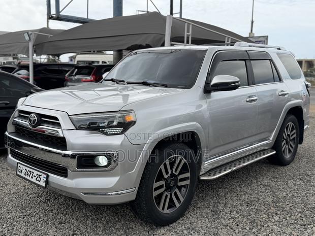 Toyota 4-Runner Limited 4x4 2019 Silver