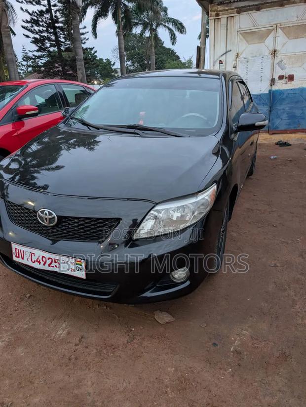 Toyota Corolla LE 4dr Sedan (1.8L 4cyl 4A) 2010 Black