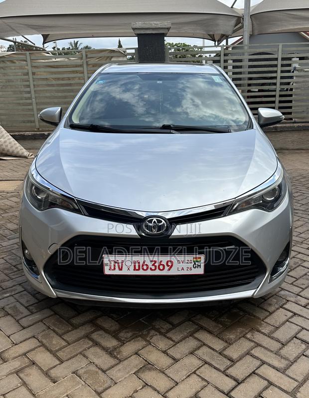 Toyota Corolla 2018 Silver