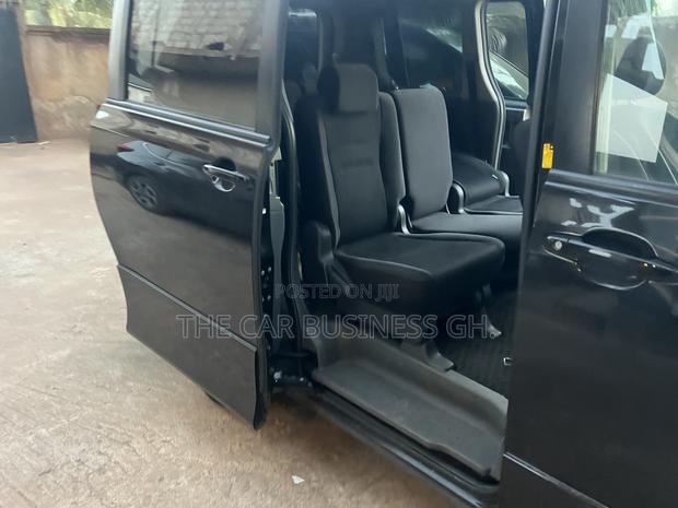 Toyota Voxy ZS Kirameki II 2WD 8-Seater 2009 Black
