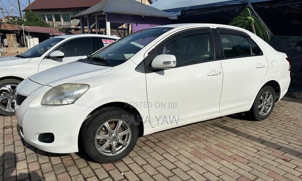 Toyota Belta 2010 White
