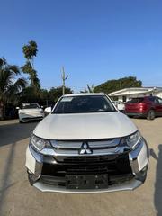 Mitsubishi Outlander LE S-AWC 2020 White for sale