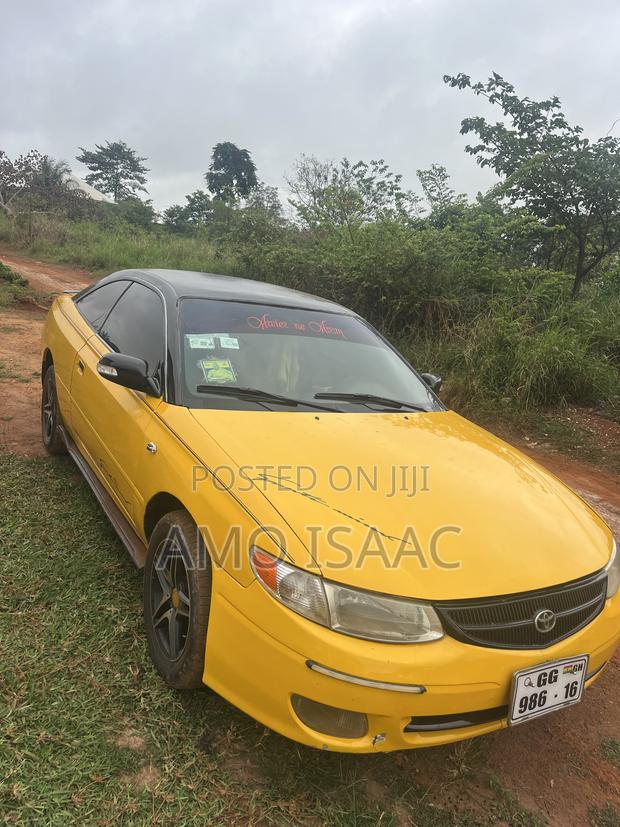 Toyota Solara 2005 Yellow
