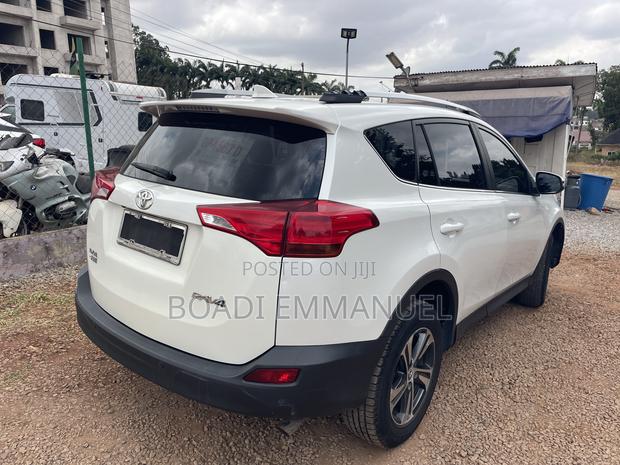 Toyota RAV4 2016 White