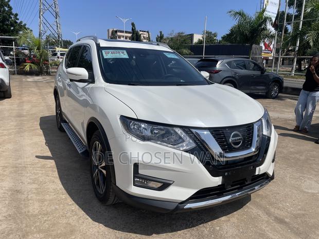 Nissan X-Trail 2.5 Petrol AWD 2019 White