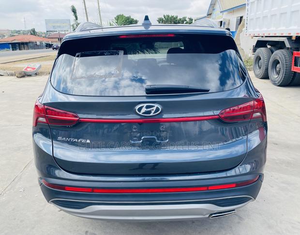 Hyundai Santa Fe SE 2023 Gray