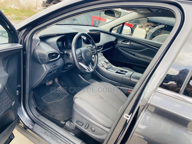 Hyundai Santa Fe SE 2023 Gray