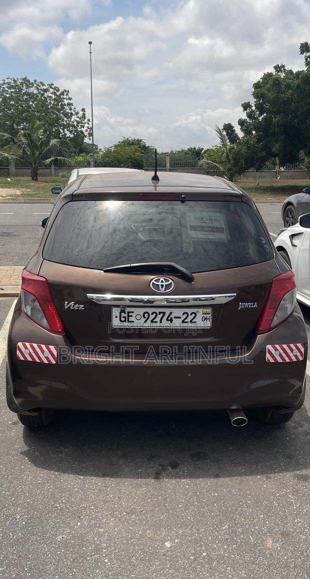 Toyota Vitz 2012 Brown