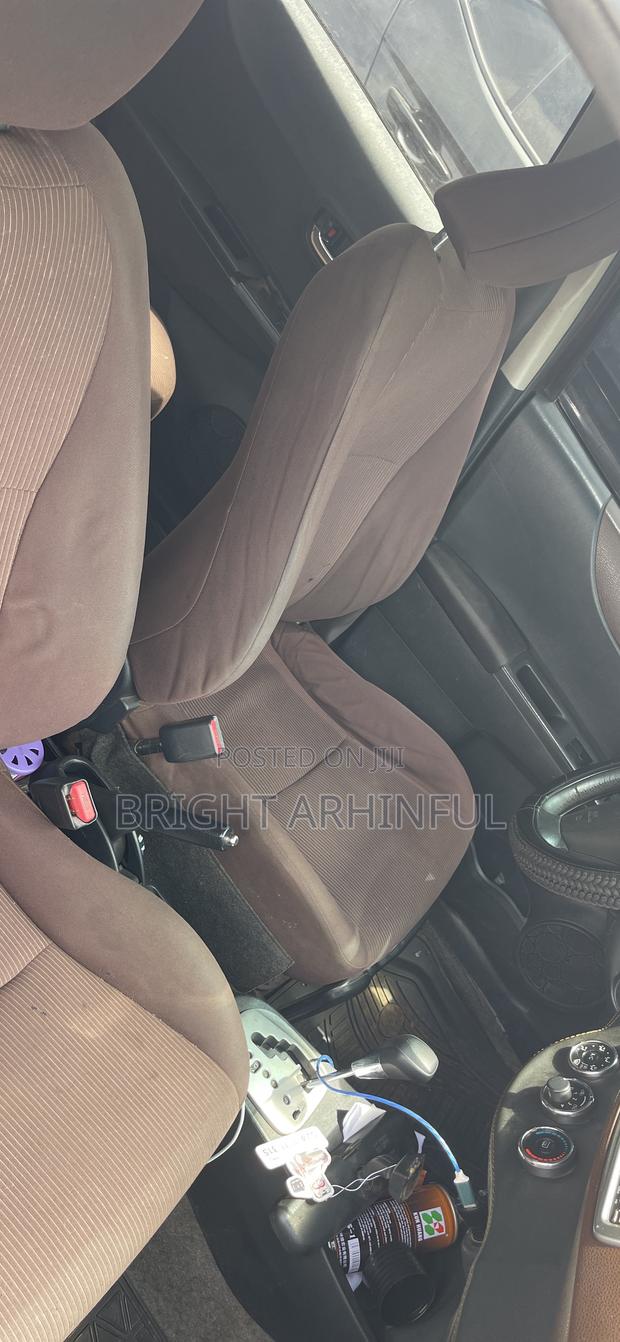 Toyota Vitz 2012 Brown