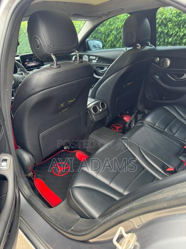 Mercedes-Benz C300 Base 4Matic Sedan AWD (2.0L 4cyl 7A) 2017 Gray