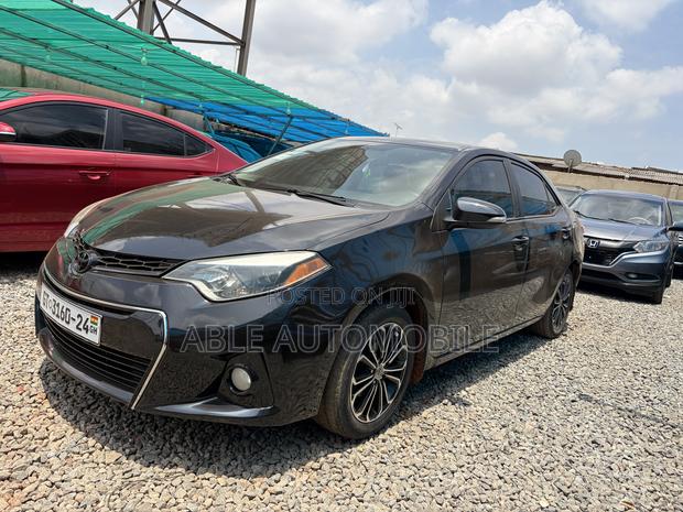 Toyota Corolla S 4dr Sedan (1.8L 4cyl CVT) 2014 Black
