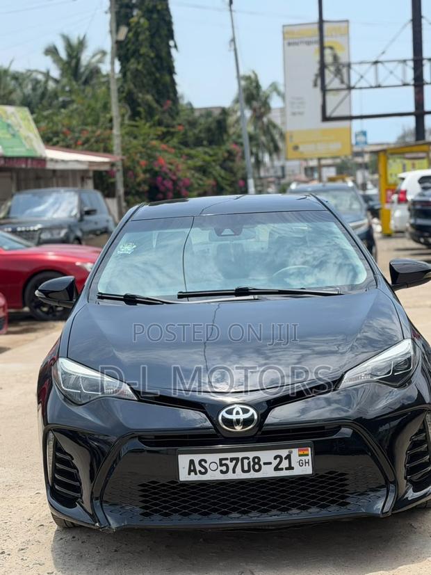 Toyota Corolla SE 4dr Sedan (1.8L 4cyl CVT) 2017 Black