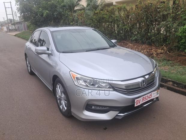 Honda Accord EX-L 4dr Sedan FWD (2.4L 4cyl 2A) 2017 Silver