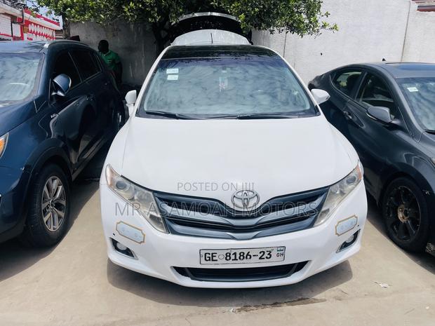 Toyota Venza AWD 2010 White