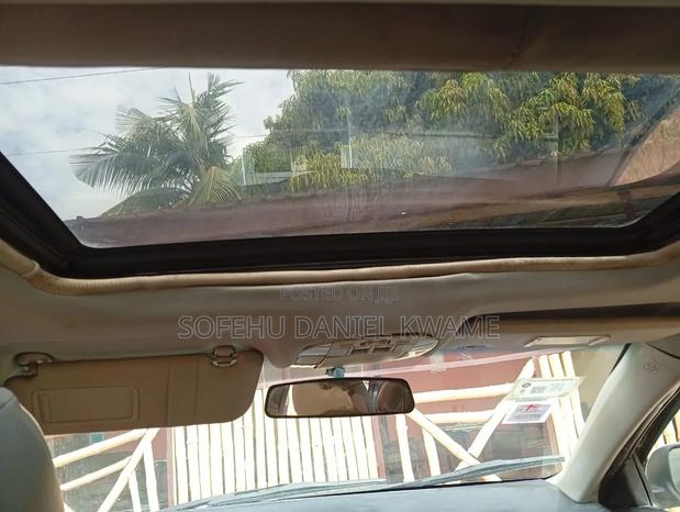 Toyota Corolla 2010 White