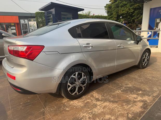 Kia Rio LX 4dr Sedan (1.6L 4cyl 6M) 2013 Silver
