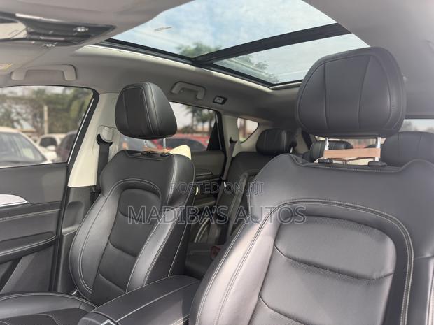 Jetour X70 Plus 2021 White