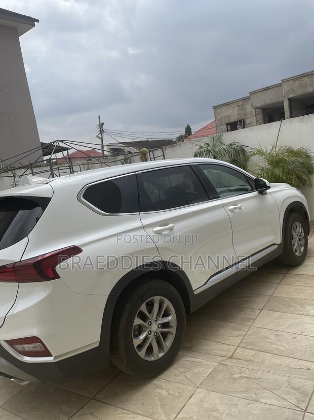 Hyundai Santa Fe 2019 White